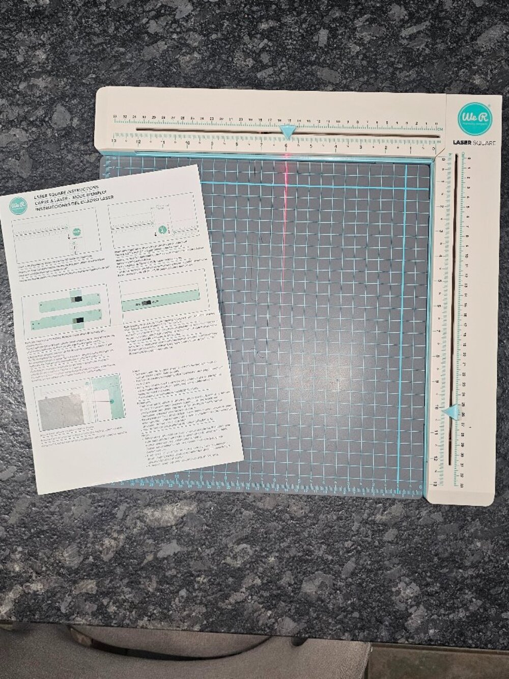 WE R MEMORY KEEPERS LASER ALIGNMENT TOOL + THICKERS ALPHABET ALIGNMENT GUIDES